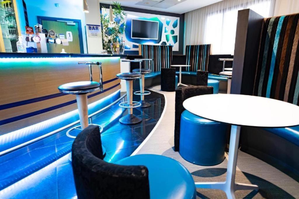 Châtillon Chati-Bourg Citea Express Dayuse - Suite 3 Pieces W -- 25 Min Paris Montparnasse -- 15 Min Velizy מראה חיצוני תמונה